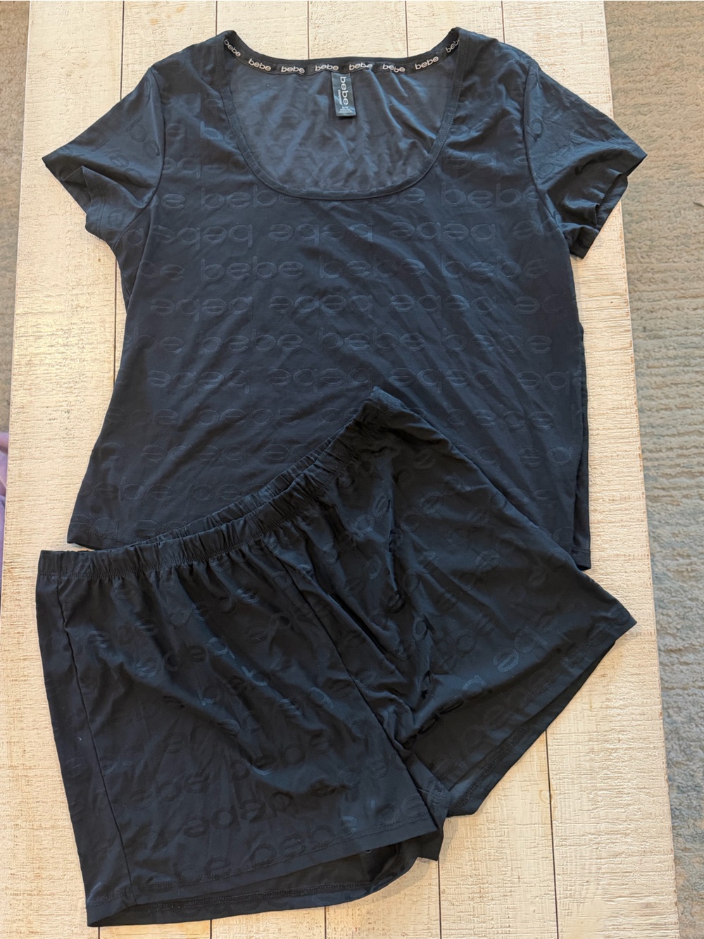 bebe Black Logo-Text Short Pajama Set - M